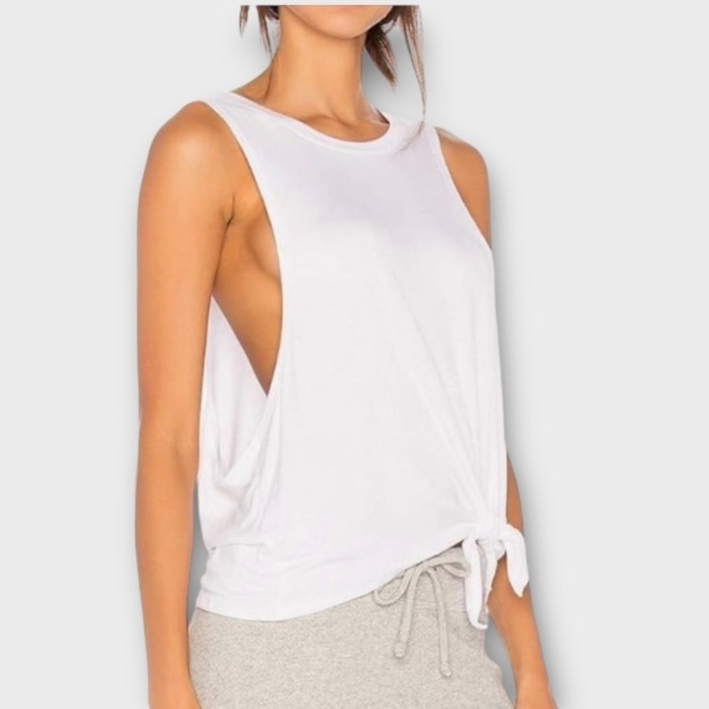 Unbranded Knot-Front Muscle Tank in White Women's Size S
